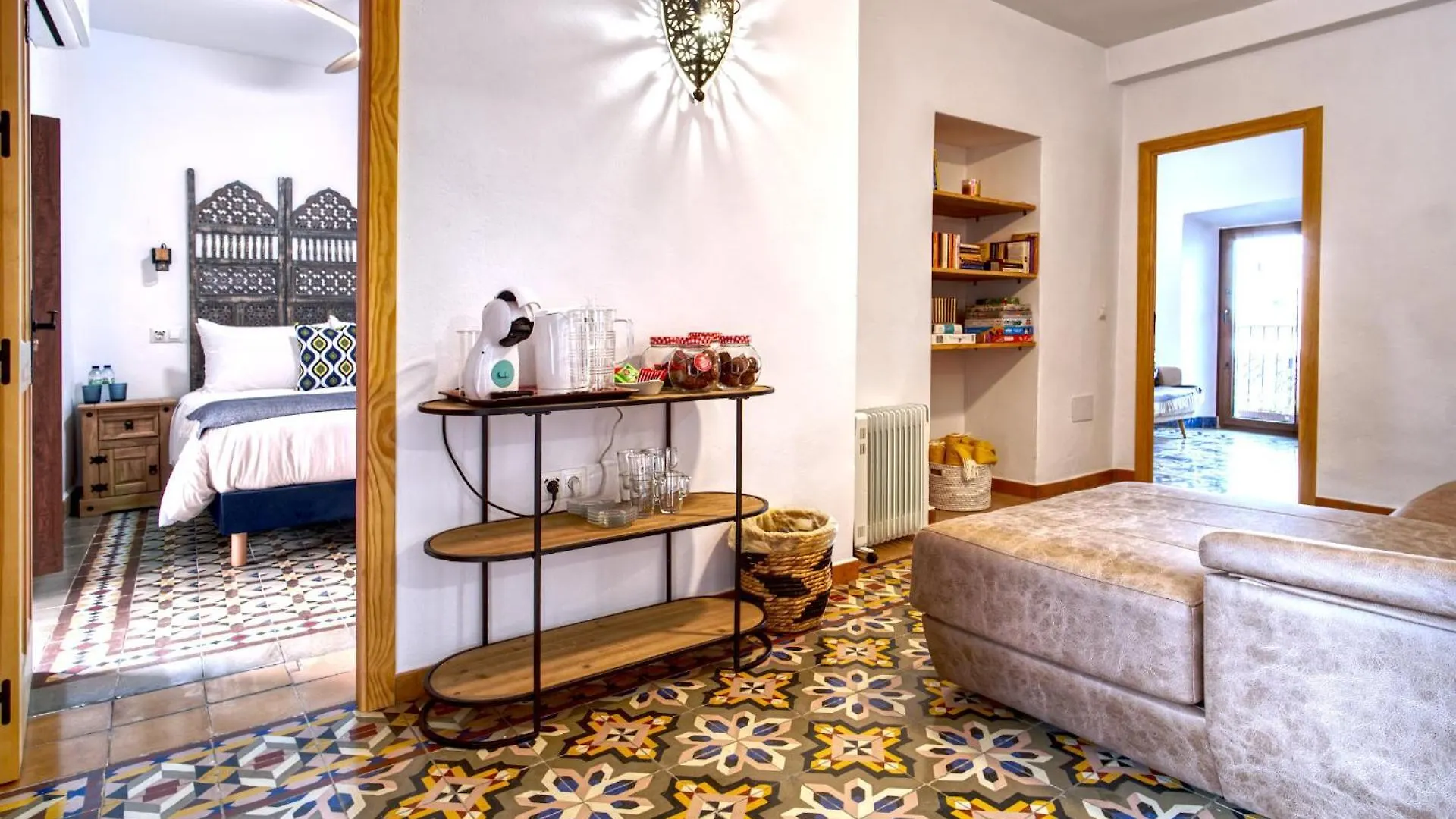 La Vieja Botica Bed & Breakfast Canillas de Aceituno